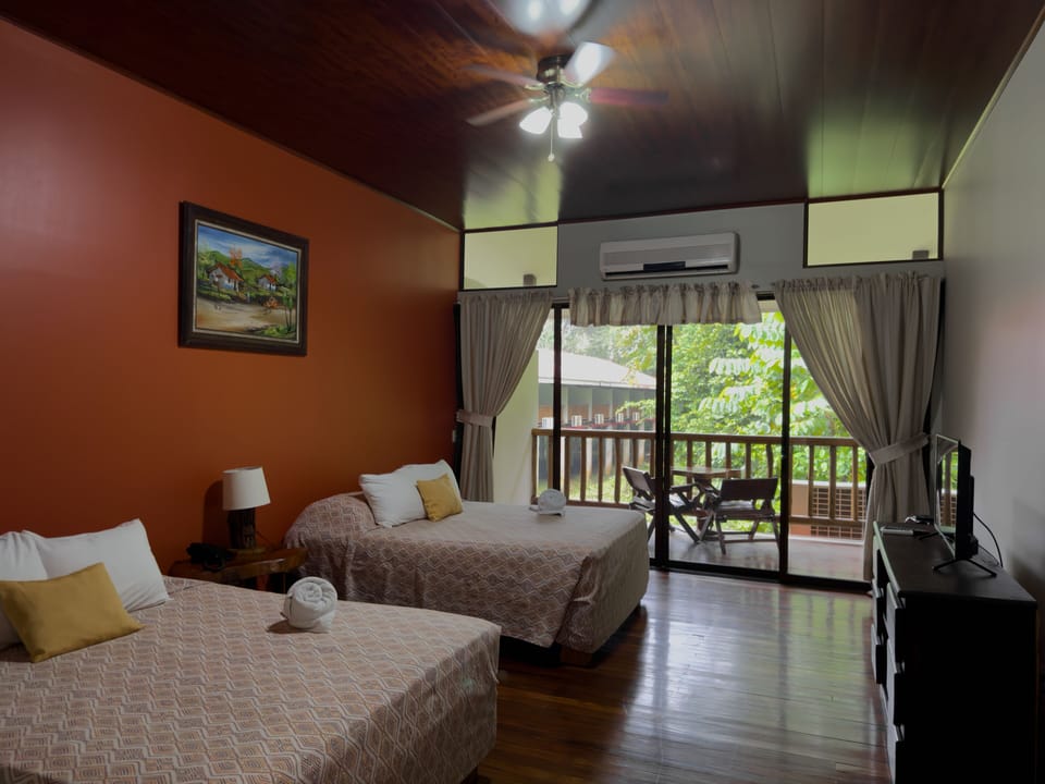 Superior Double Room, Terrace | In-room safe, iron/ironing board, free WiFi, bed sheets