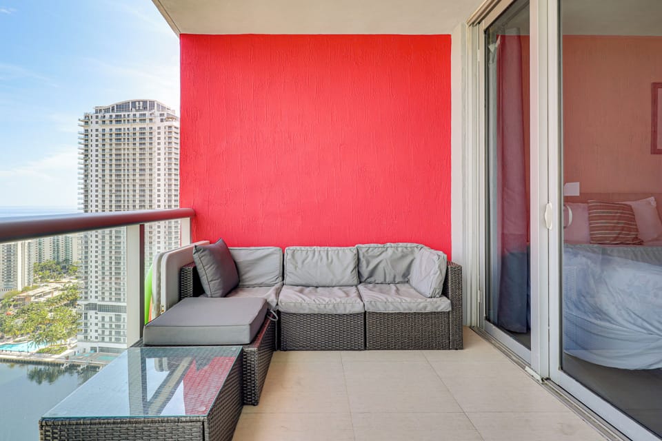 Apartment (2 Bedrooms) | Front of property