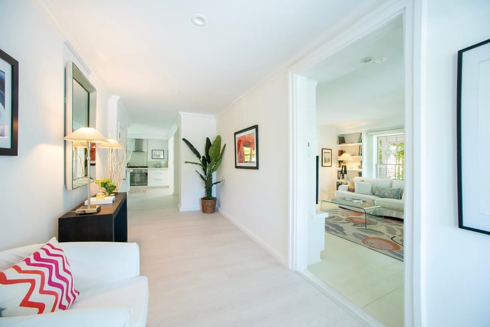 House, 4 Bedrooms | Living area