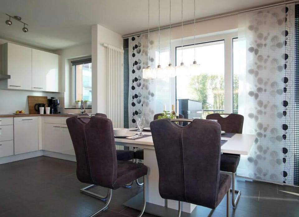 House | Dining