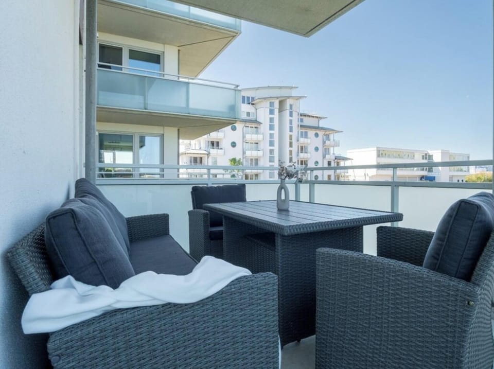 House | Outdoor dining