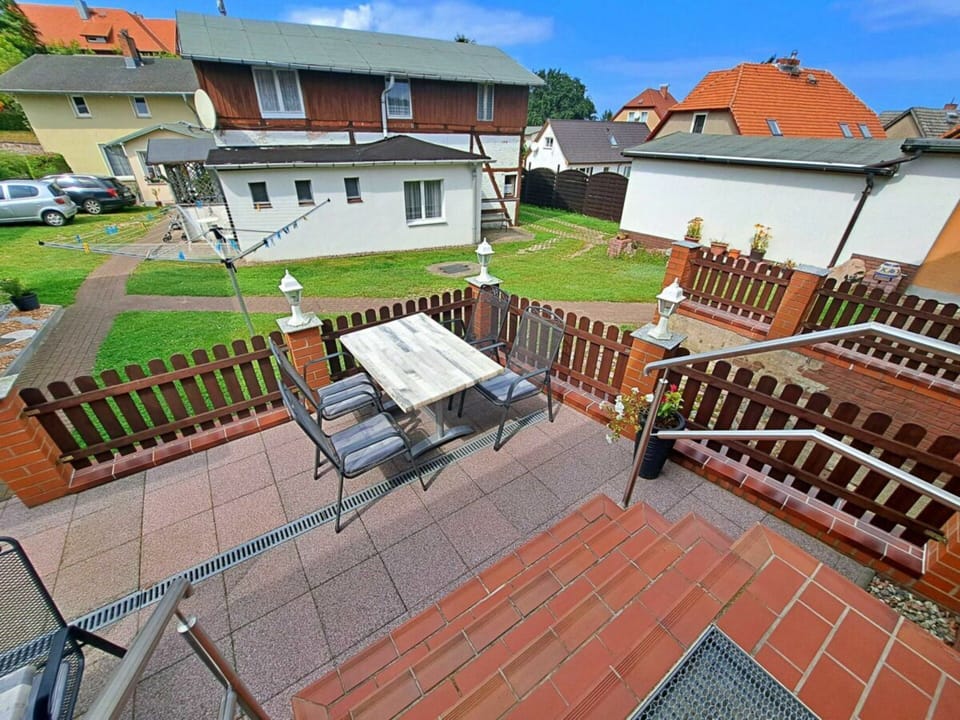 House | Outdoor dining