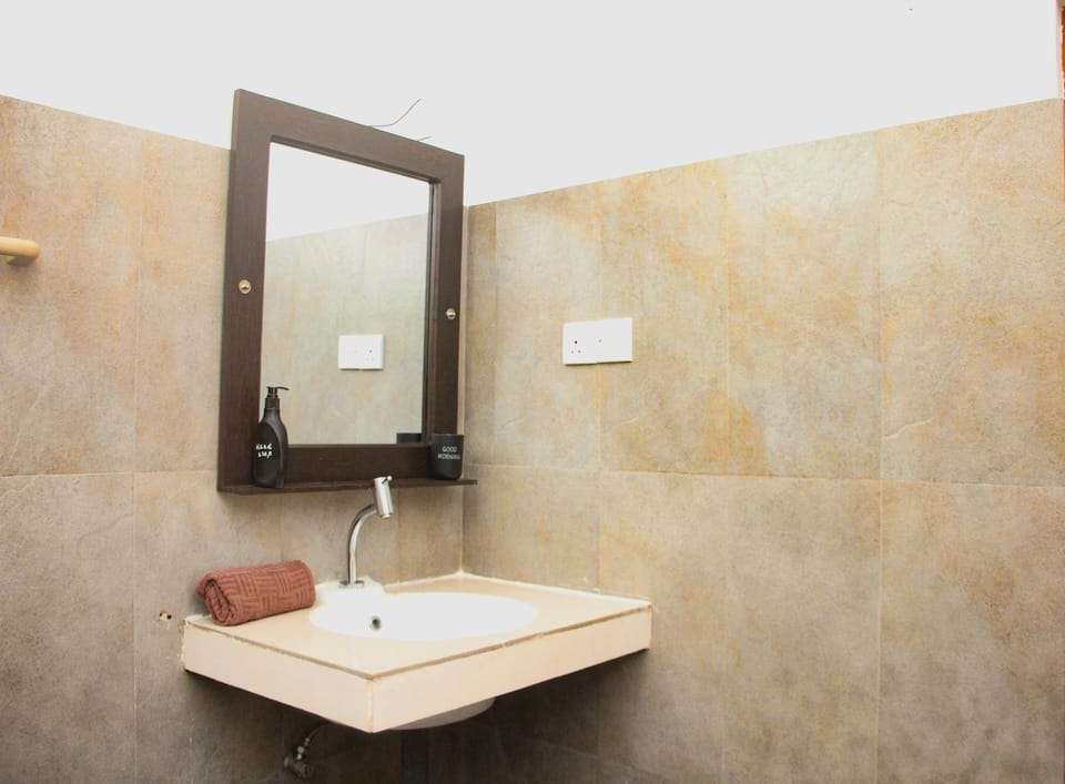 PRANA Beach Hotel Hotel in Hikkaduwa