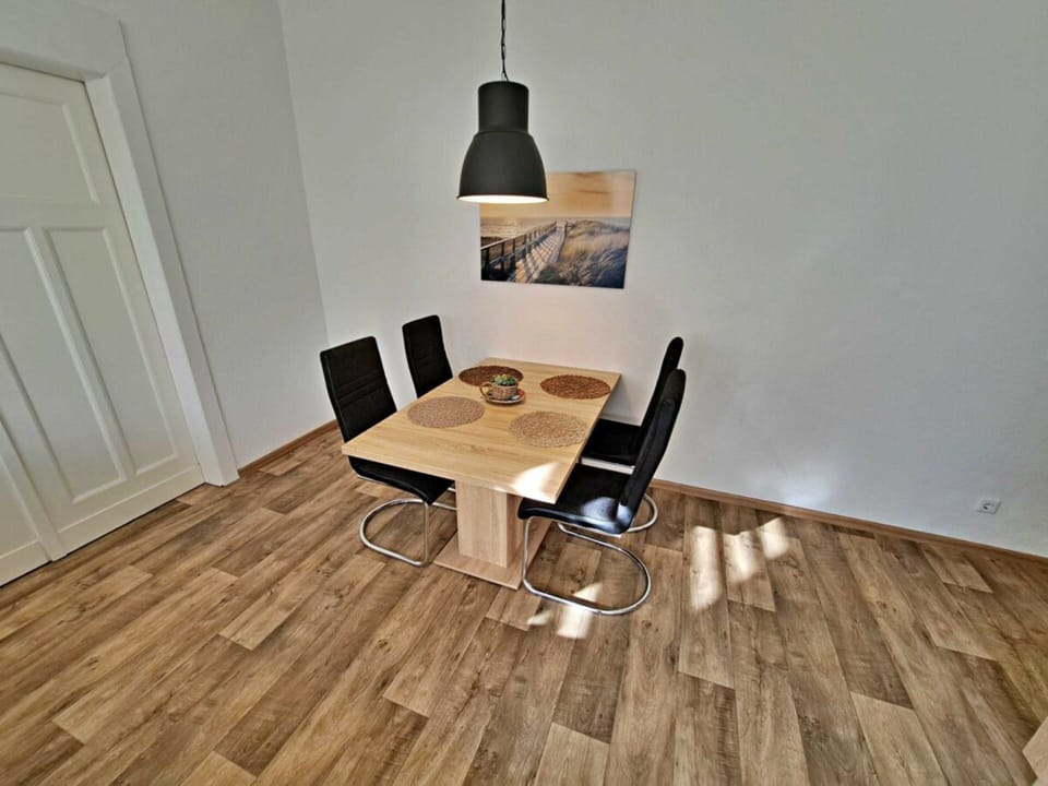 House | Dining