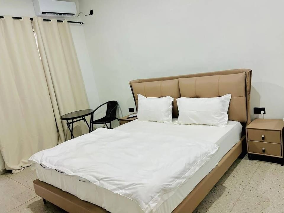 Standard Single Room, Non Smoking, Balcony | In-room safe, desk, WiFi (free)