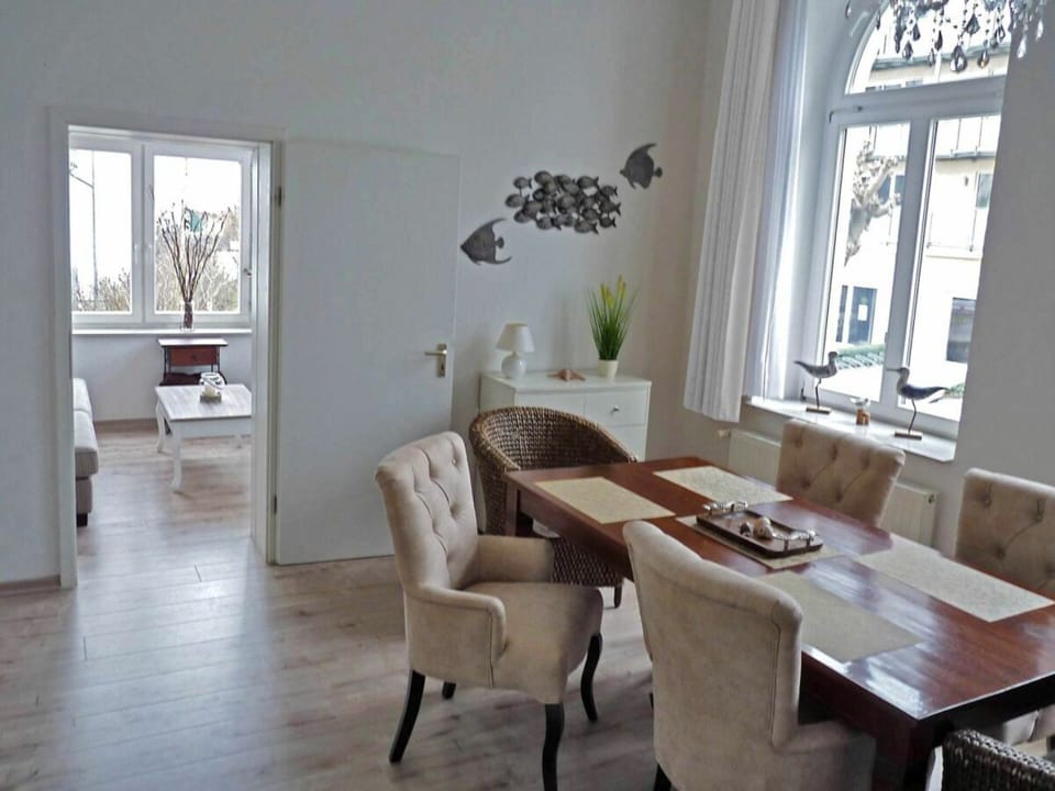 House | Dining