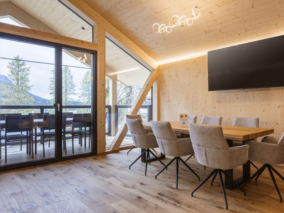 Chalet | Dining