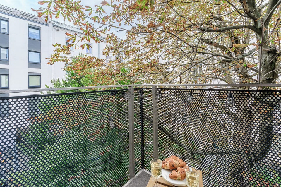 Comfort Apartment, 3 Bedrooms, Courtyard View | Balcony view