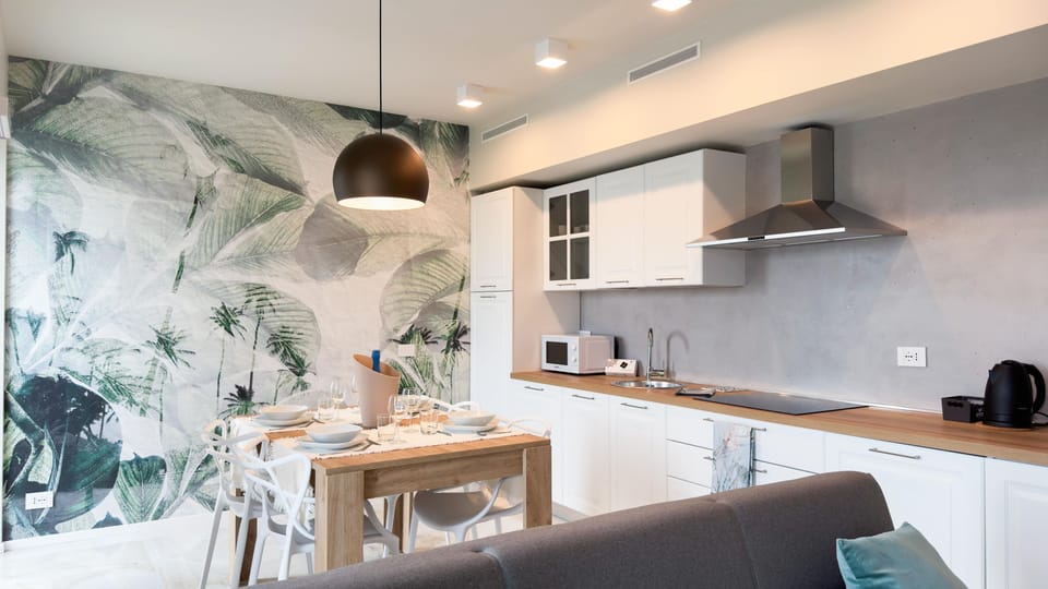 Apartment (2 Bedrooms) | Private kitchen | Espresso maker, oven, stovetop, electric kettle
