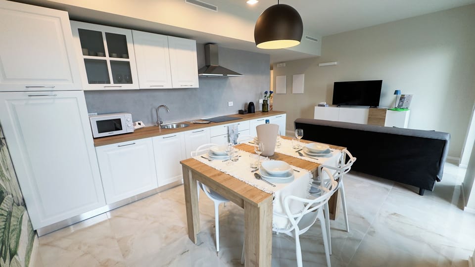 Apartment (2 Bedrooms) | Private kitchen | Espresso maker, oven, stovetop, electric kettle