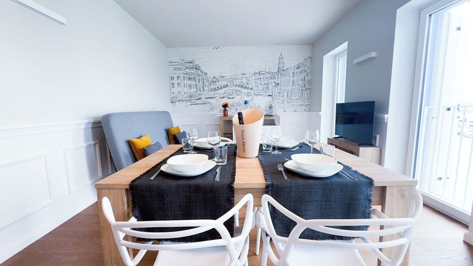 Apartment (1 Bedroom) | Living area | TV