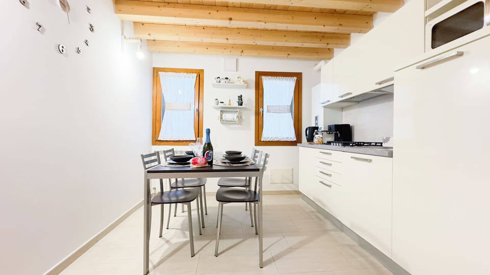 Apartment (1 Bedroom) | Private kitchen | Espresso maker, microwave, stovetop, electric kettle