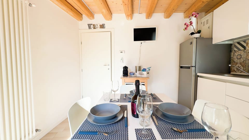 Apartment (2 Bedrooms) | Private kitchenette | Espresso maker, oven, highchair