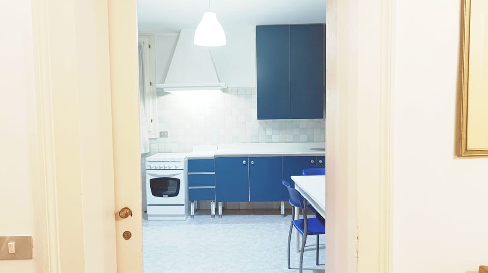 Apartment (2 Bedrooms) | Private kitchen | Espresso maker, microwave, oven, stovetop
