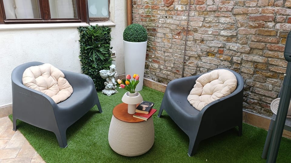 Apartment (1 Bedroom) | Terrace/patio