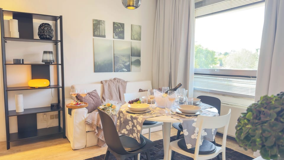 Apartment (1 Bedroom) | Living area | TV