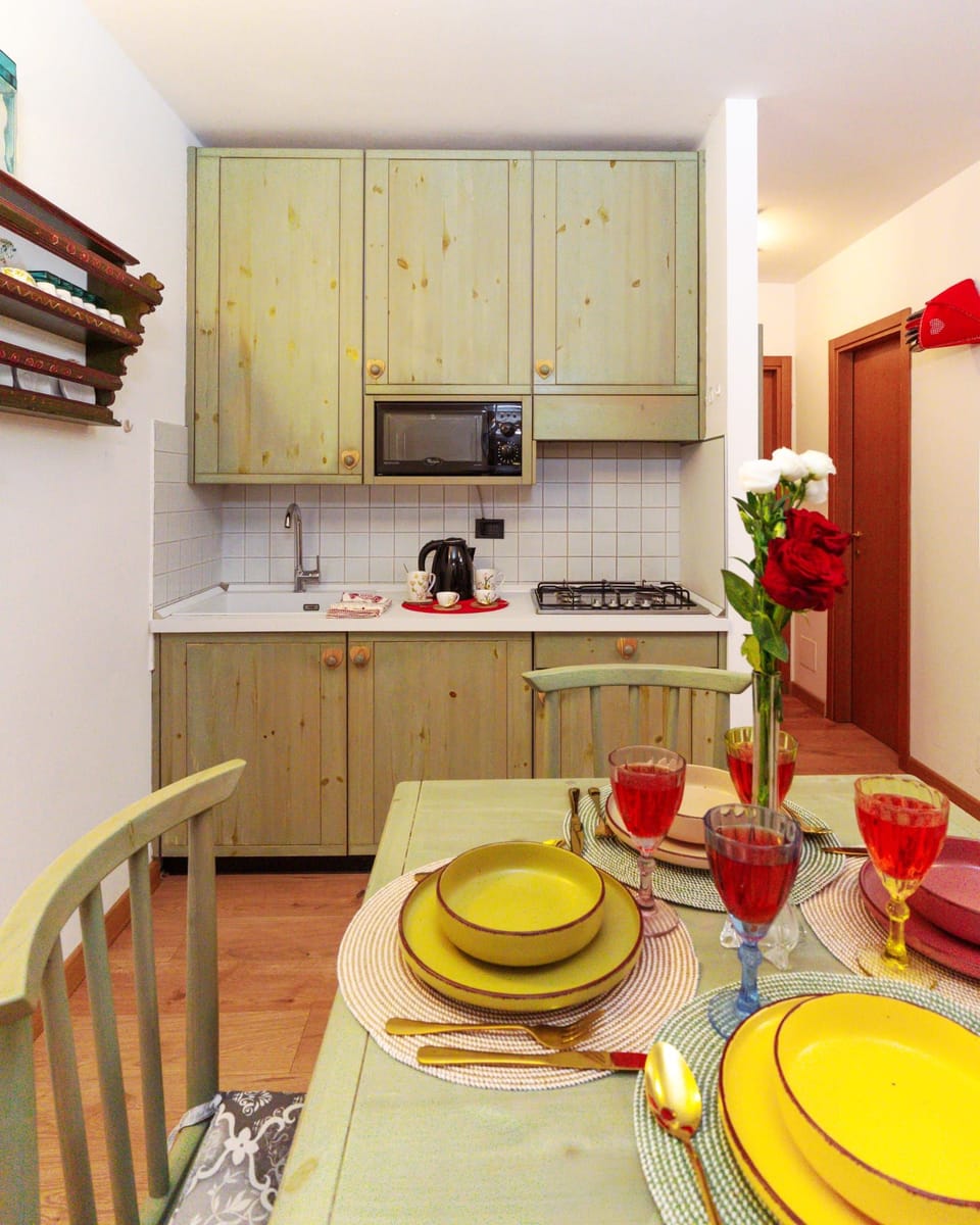 Apartment (1 Bedroom) | Private kitchen | Espresso maker, microwave, dishwasher, electric kettle