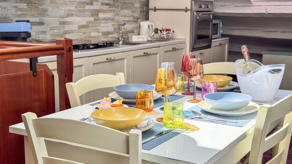 Apartment (2 Bedrooms) | Private kitchen | Espresso maker, microwave, oven, stovetop