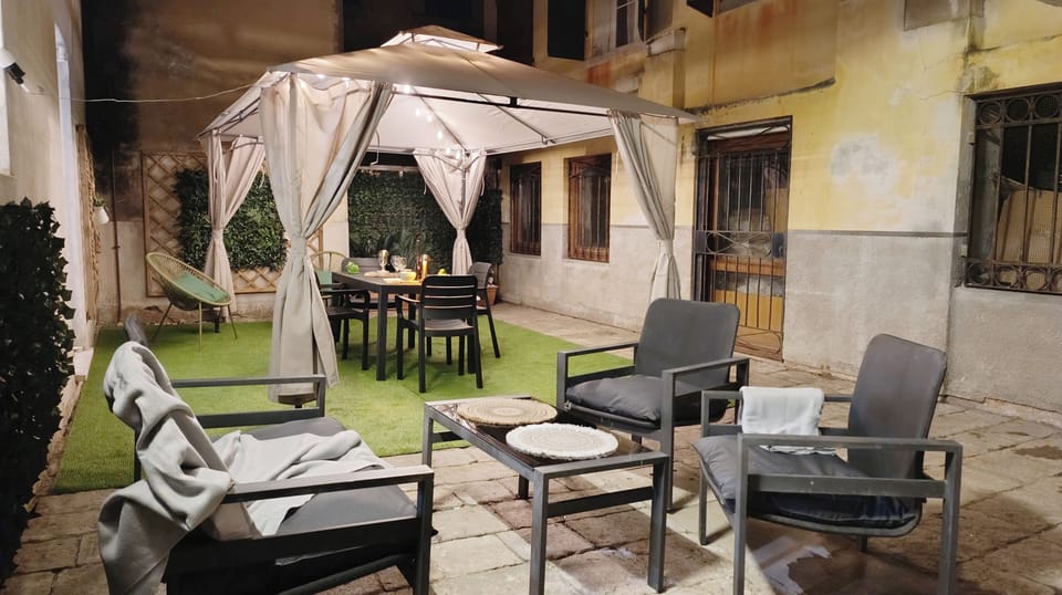 House (3 Bedrooms) | Terrace/patio