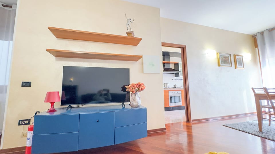 Apartment (2 Bedrooms) | Living area | 32-inch TV with cable channels