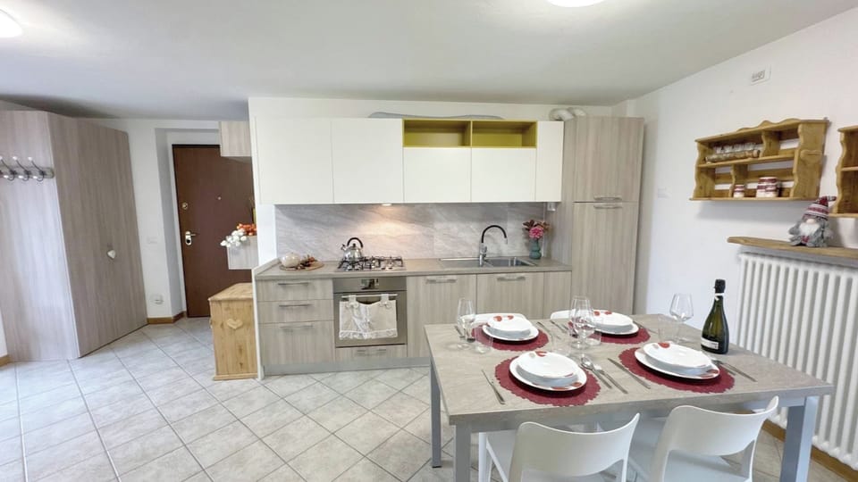 Apartment (1 Bedroom) | Private kitchen | Espresso maker, oven, stovetop, dishwasher
