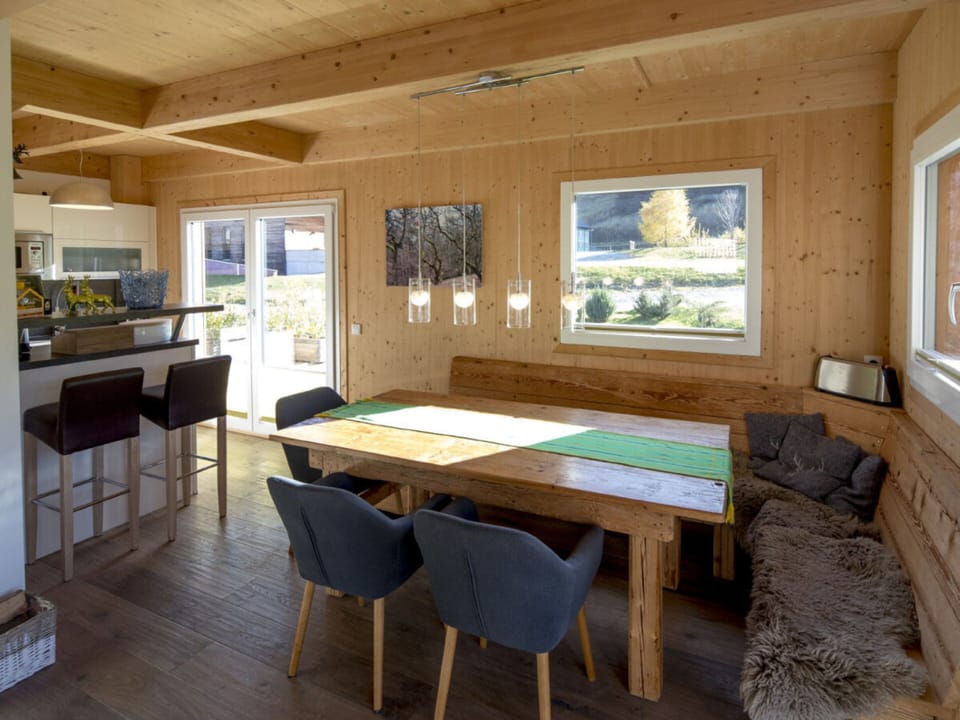 Chalet | Dining