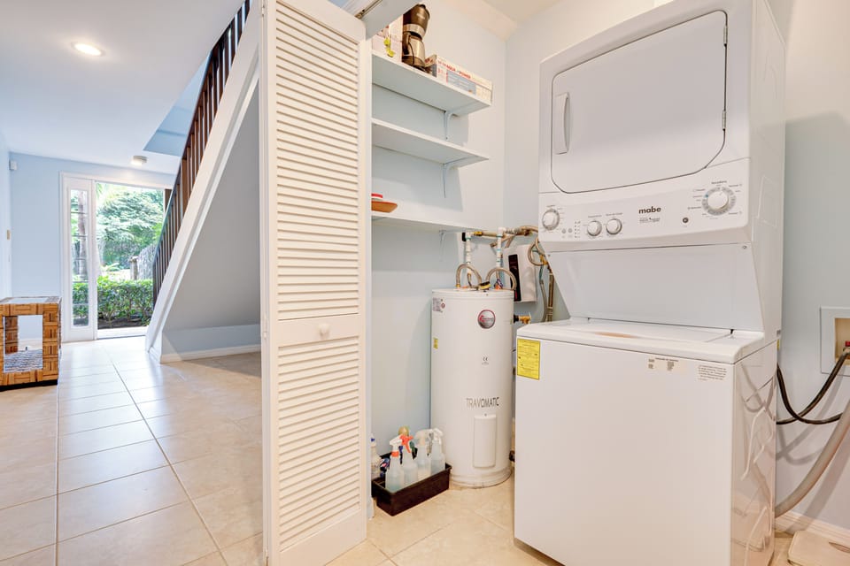 Pacifico Townhome w/ 4 Resort Pools & Beach Club! Apartment in Coco