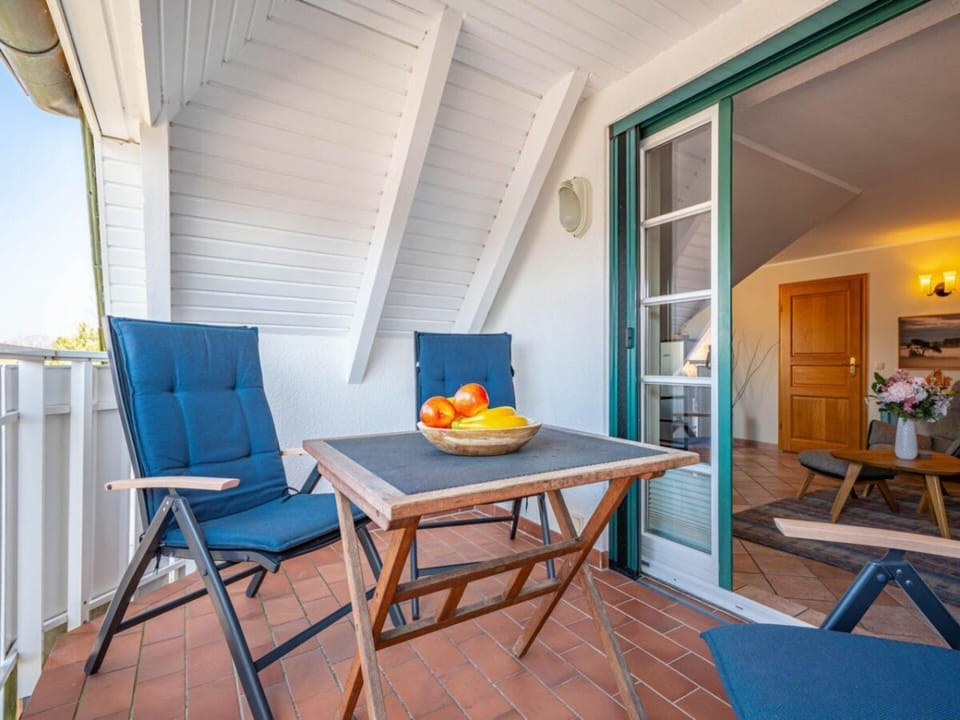 House | Outdoor dining