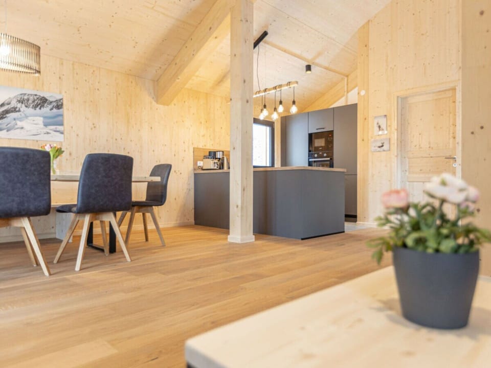 Chalet | Dining