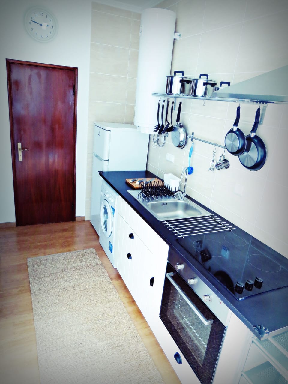 Family House, 2 Bedrooms, Accessible, Balcony | Private kitchen