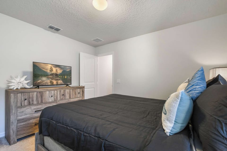 House (Multiple Bedrooms) | Interior
