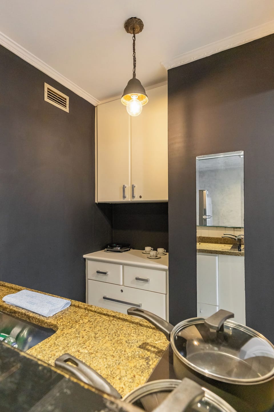 Comfort Apartment, 1 Double Bed, Housekeeping, City View | Private kitchen | Full-size fridge, stovetop, cookware/dishes/utensils