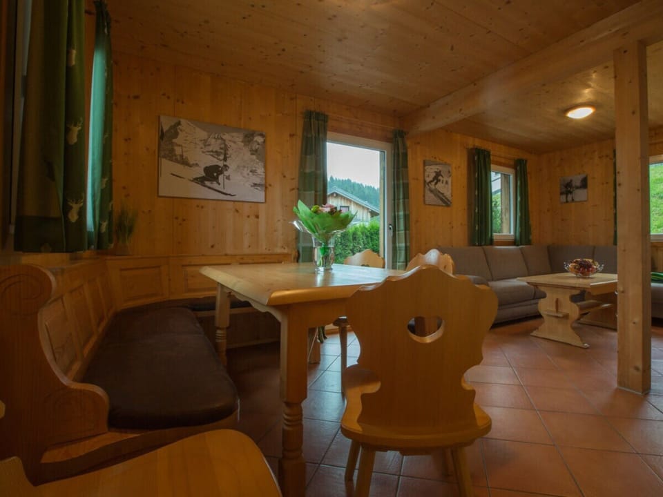 Chalet | Dining