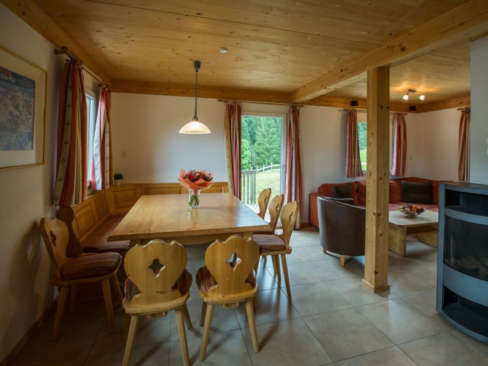 Chalet | Dining