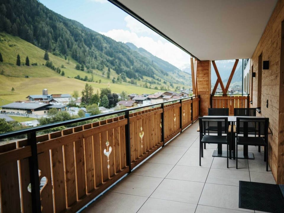House | Outdoor dining