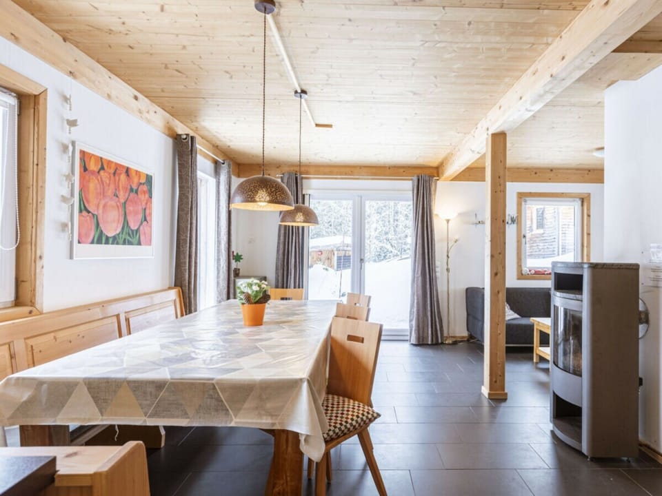 Chalet | Dining