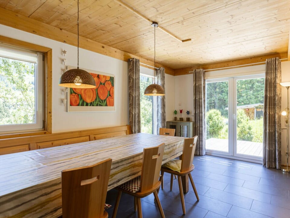 Chalet | Dining