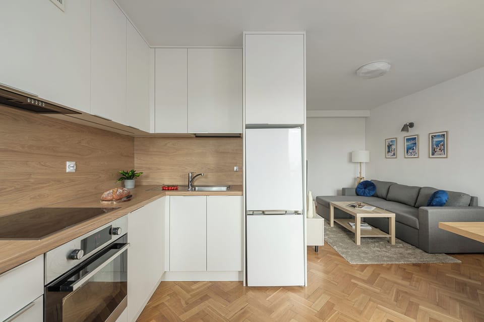 Superior Apartment, 2 Bedrooms, City View | Private kitchen | Electric kettle, highchair, griddle, cleaning supplies
