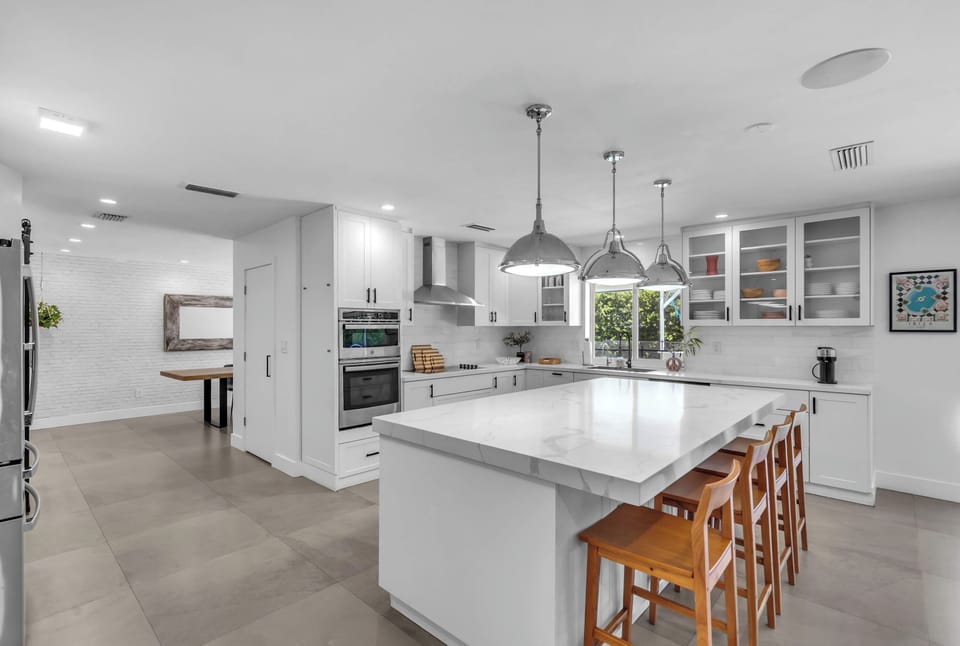 House, Multiple Beds, Pool View (The Art of Living 7B) | Private kitchen