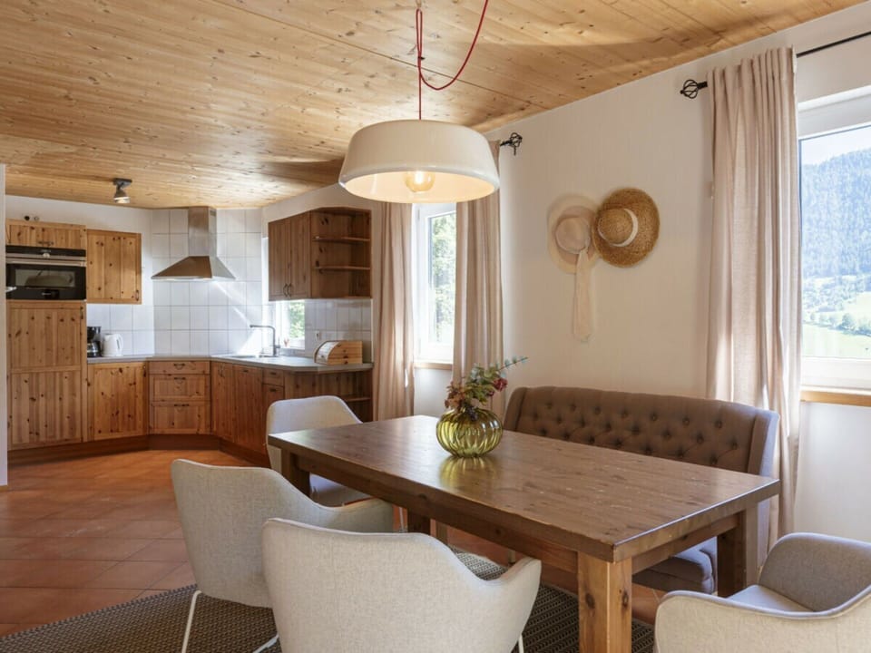 Chalet | Dining