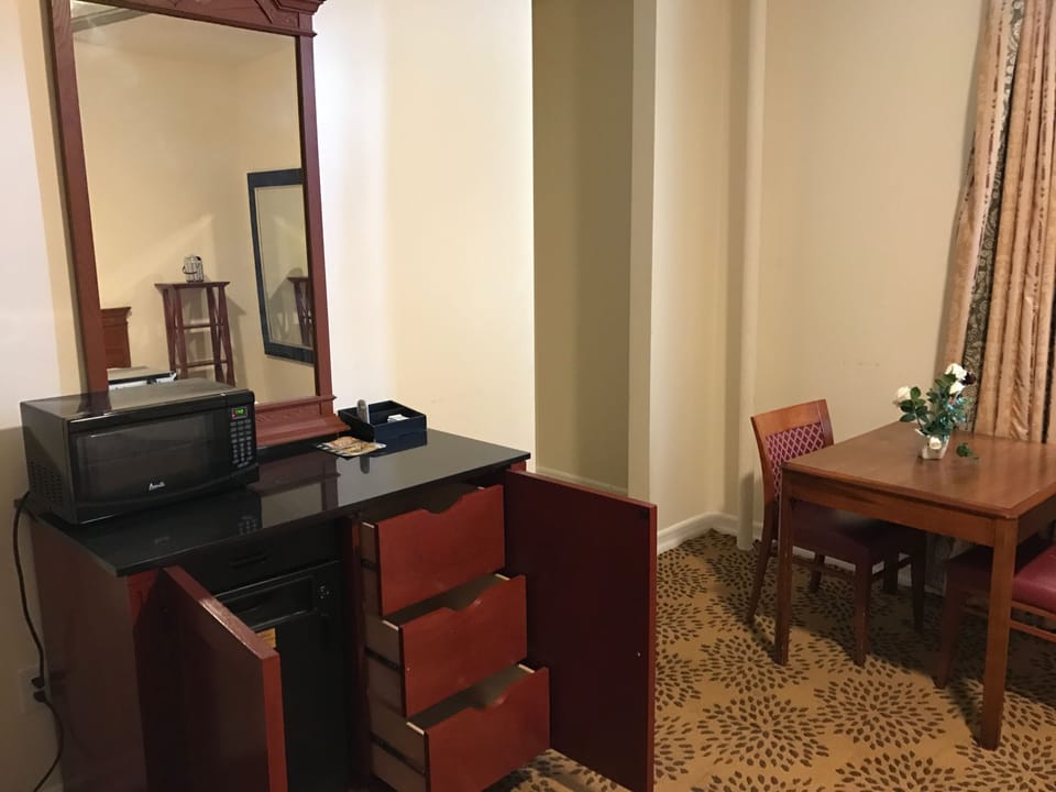 Exclusive Room, 1 King Bed, Refrigerator & Microwave | Premium bedding, desk, free WiFi, bed sheets