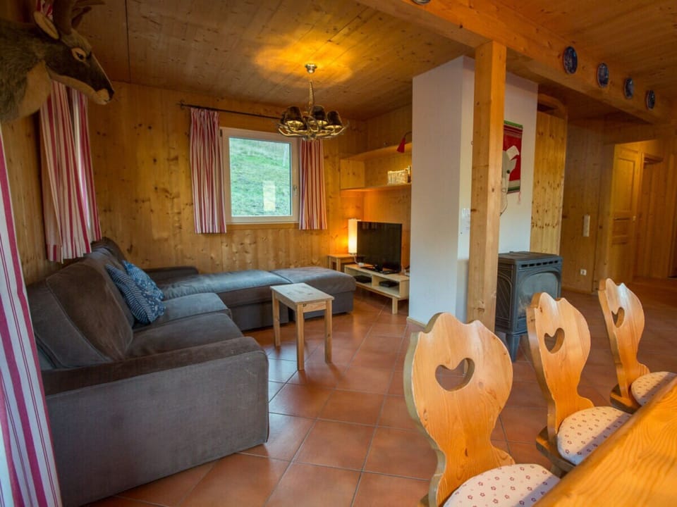 Chalet | Living area