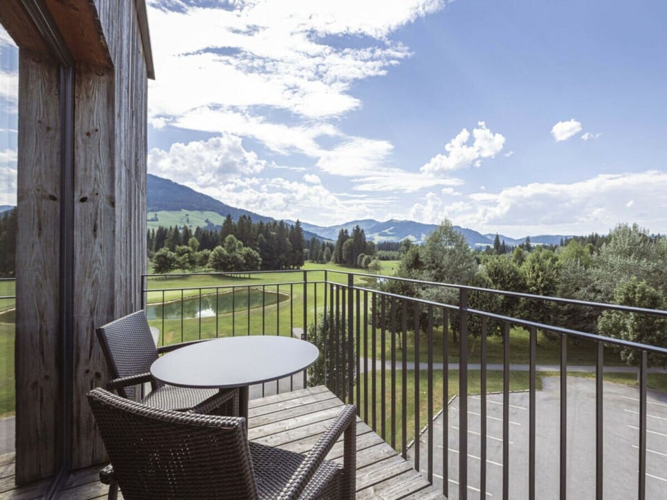 House | Outdoor dining