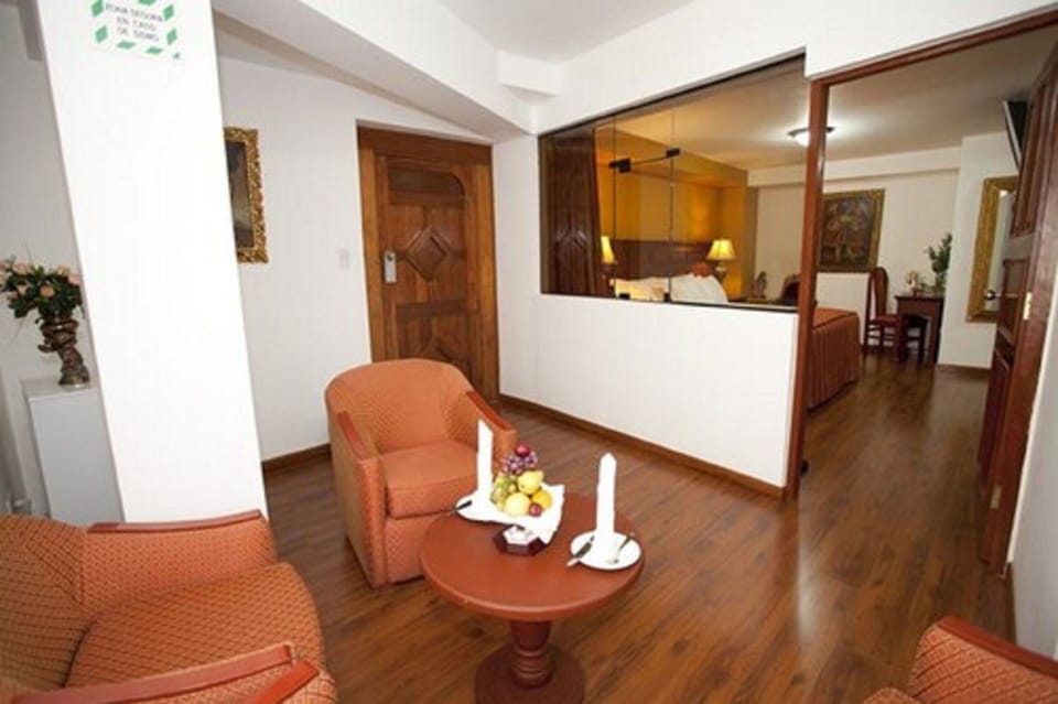 Suite | Premium bedding, minibar, in-room safe, desk