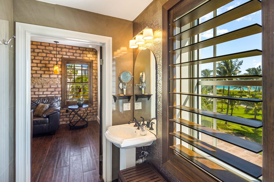 Cavalier Ocean View Suite | Egyptian cotton sheets, premium bedding, down comforters, in-room safe