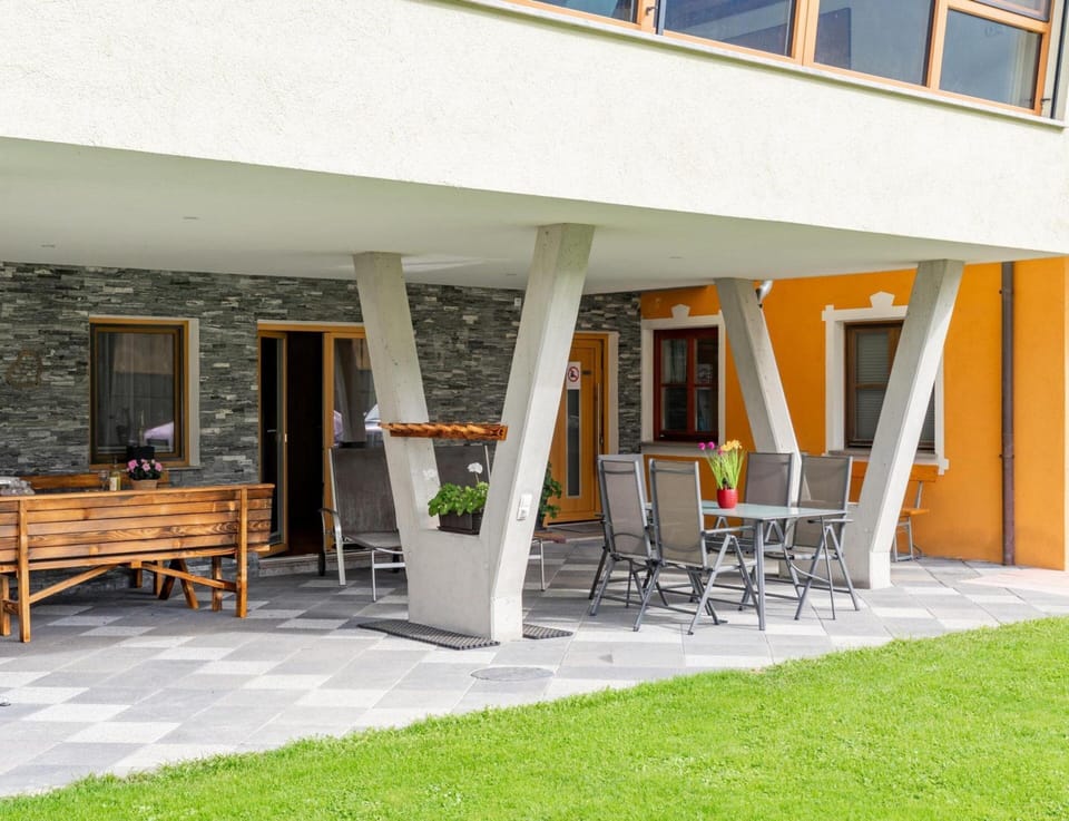 House | Balcony
