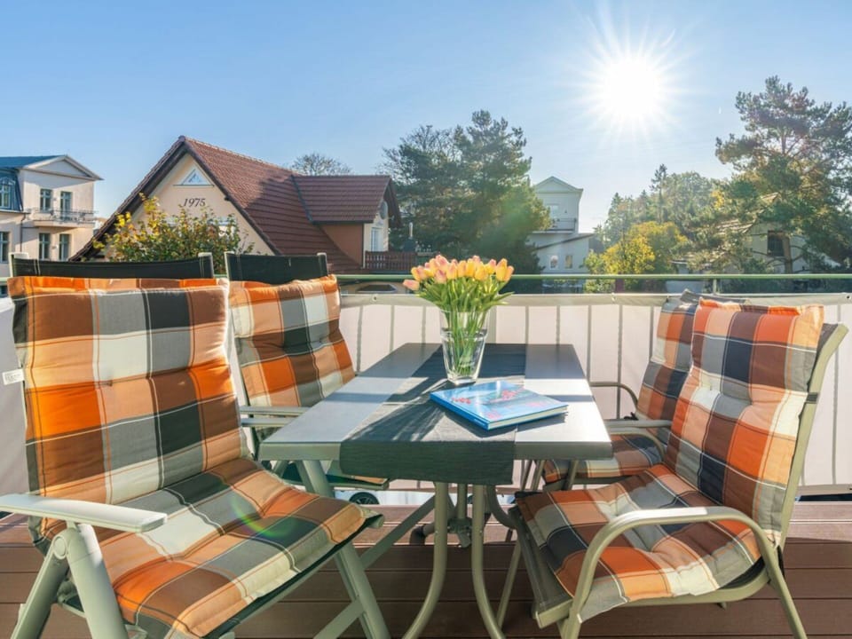 House | Outdoor dining