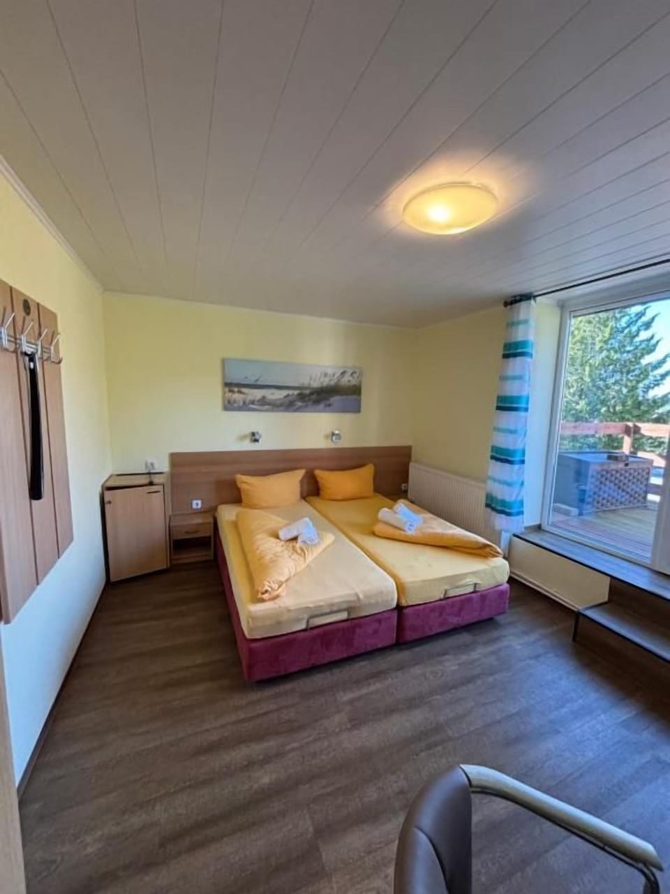 Double or Twin Room | Hypo-allergenic bedding available, minibar, WiFi (free)