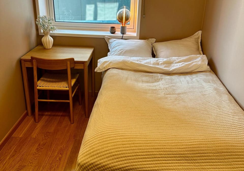 Tromso 3-bed Apt, Sleeps 5 With Parking Apartment in Tromso