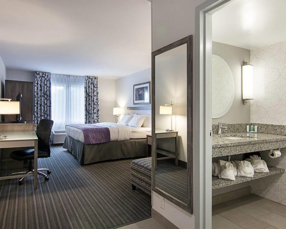 Premium bedding, pillowtop beds, in-room safe, desk